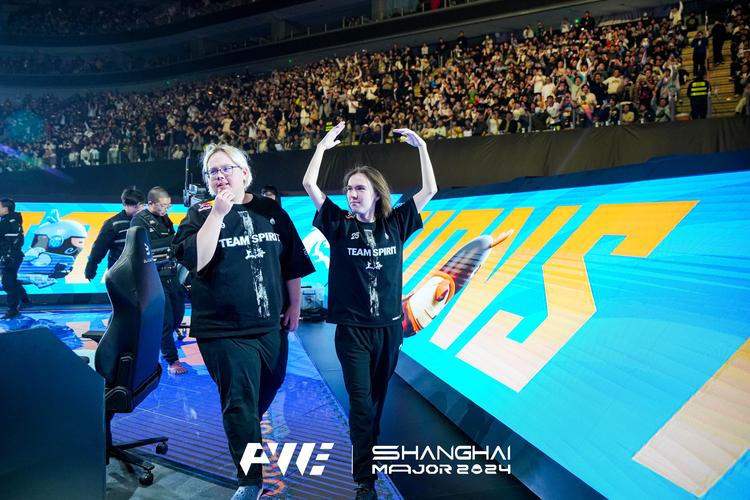 Dplus KIA 输给了 Hanwha Life Esports 在五场比赛中，并在 LCK Cup 中遭遇了他们的首次失利