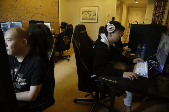 【lpl战报】BLG 2-0 LGD：BLG收官之战 直落两局成功零封LGD