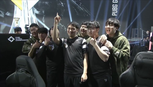 【数据前瞻】 Bilibili Gaming vs LNG Esports 谁能保持在登峰组的不败纪录